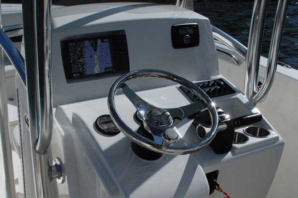 20 to 24 foot saltwater ﬁshing boats