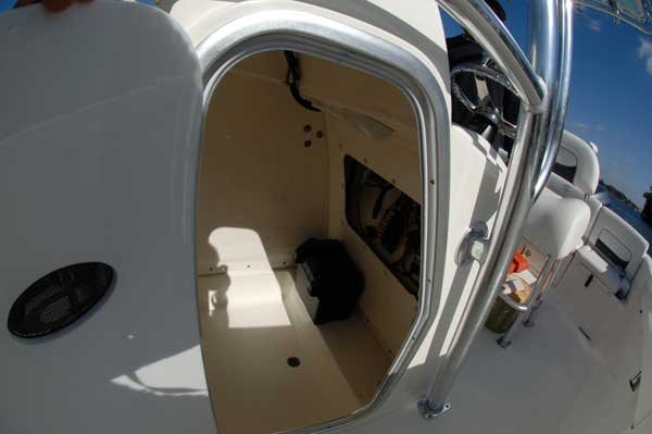 20 to 24 foot saltwater ﬁshing boats